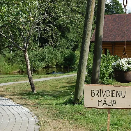 Kucuru Dzirnavas Lautere